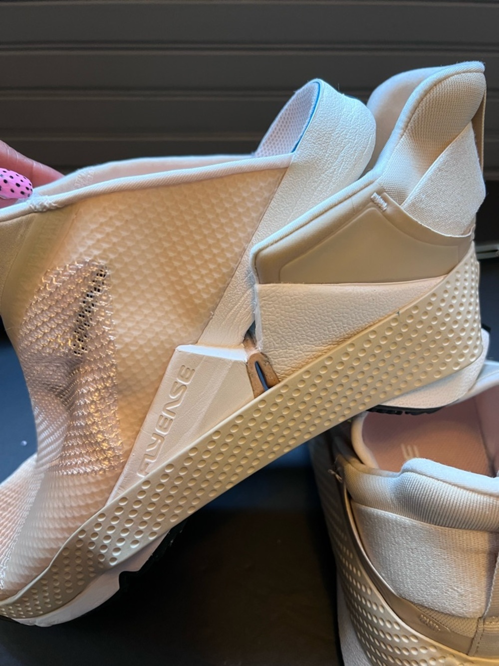 Nike Go Flyease Shoes Sanddrift Ivory White Womens Size 10.5 - Picture 8 of 10